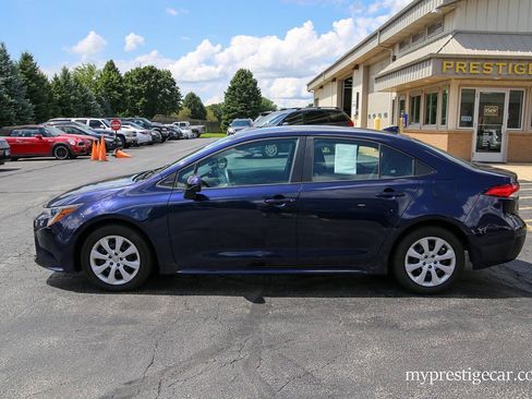 Used 2024 Toyota Corolla LE FWD image 4