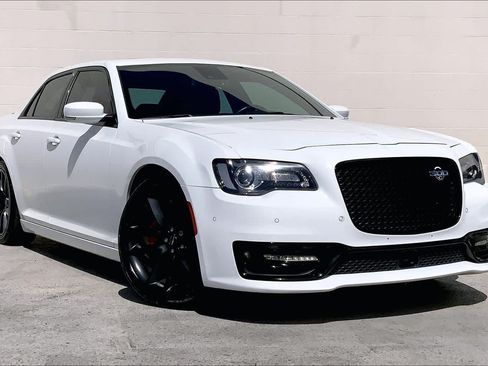 Used 2023 Chrysler 300 C RWD image 21
