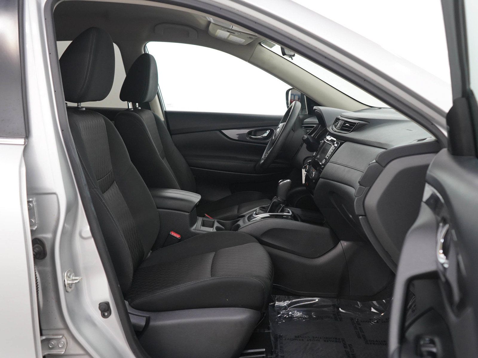 Used 2018 Nissan Rogue S AWD/4WD image 11