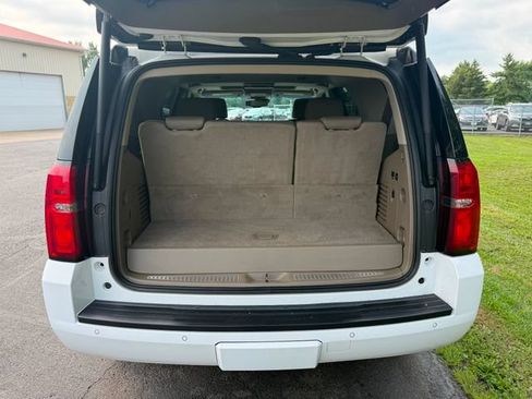 Used 2019 Chevrolet Tahoe Premier AWD/4WD image 3