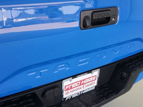 Used 2021 Toyota Tacoma 2WD Double Cab image 9