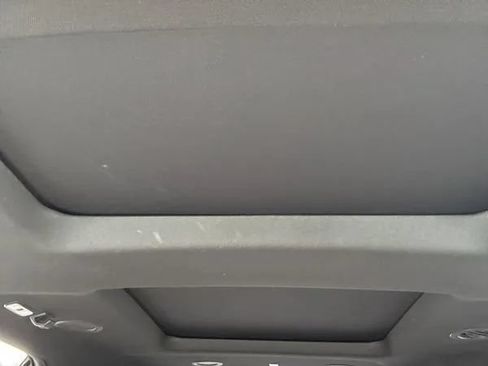 Used 2018 Ford Explorer Limited w/ Equipment Group 301A AWD/4WD image 33