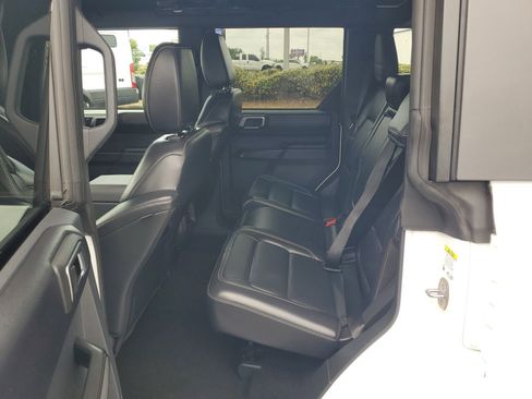 Used 2025 Ford Bronco Outer Banks AWD/4WD image 11