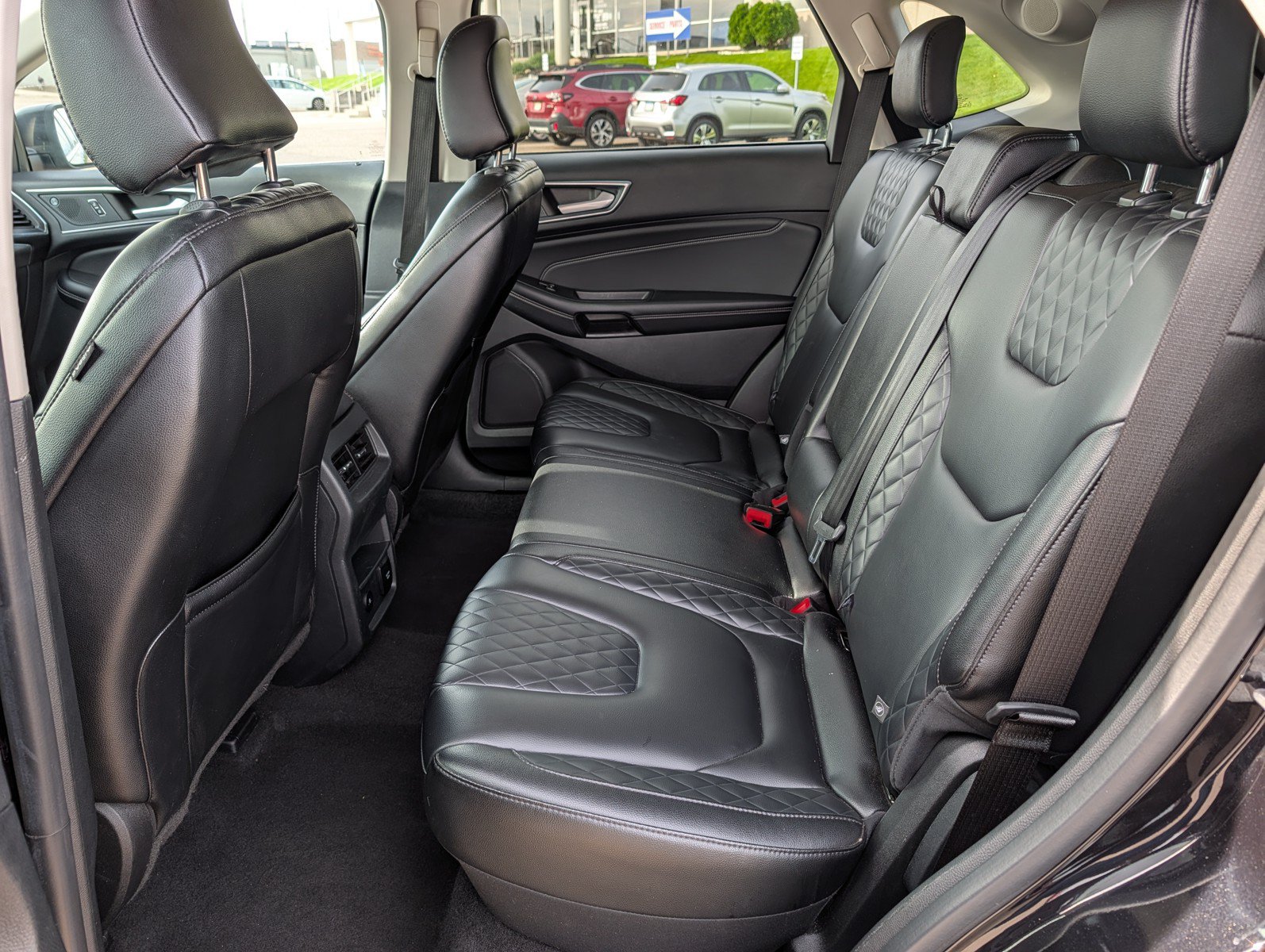 Used 2023 Ford Edge Titanium AWD/4WD image 16