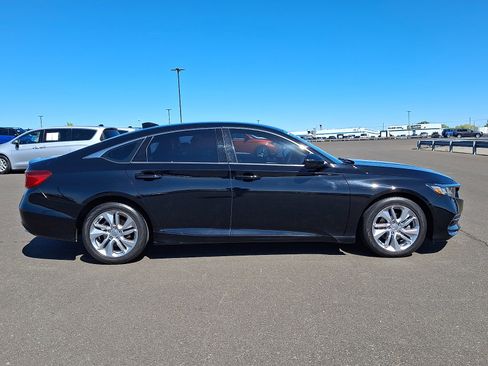 Used 2018 Honda Accord LX image 7