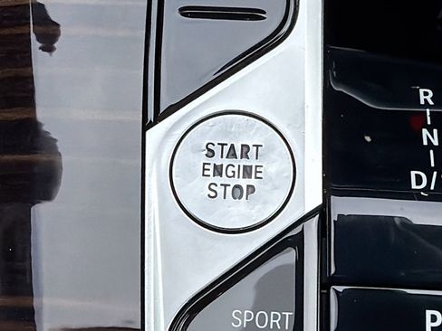 Used 2025 BMW X5 xDrive40i w/ Climate Comfort Package image 37