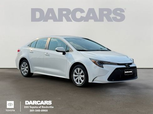 Used 2023 Toyota Corolla LE FWD image 1