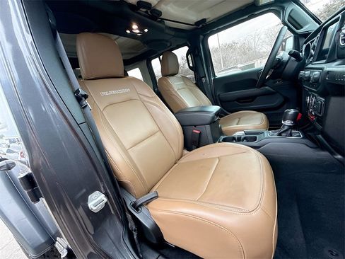 Used 2023 Jeep Wrangler Unlimited Rubicon 4xe image 33