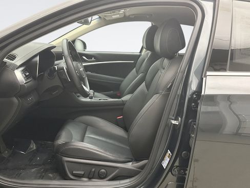 Used 2023 Genesis G70 2.0T AWD/4WD image 11