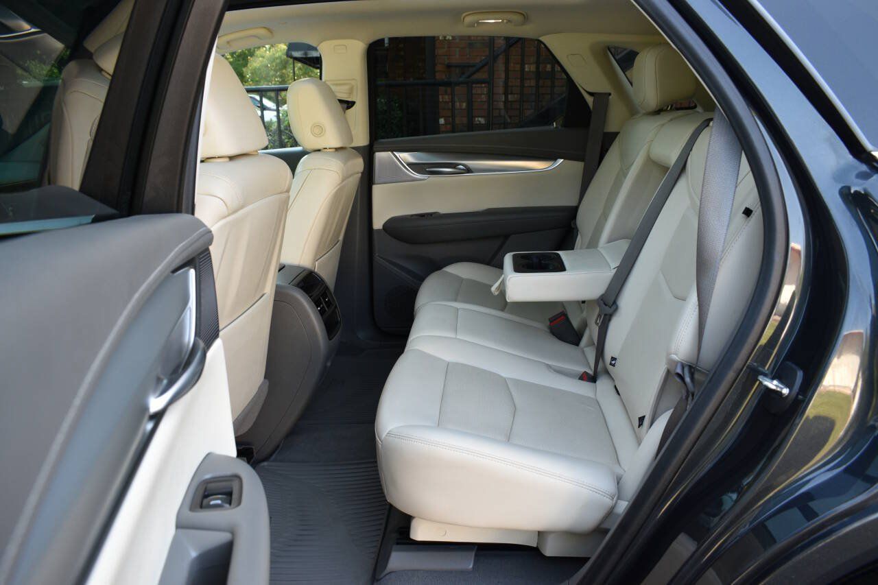 Used 2021 Cadillac XT5 Premium Luxury AWD/4WD image 9