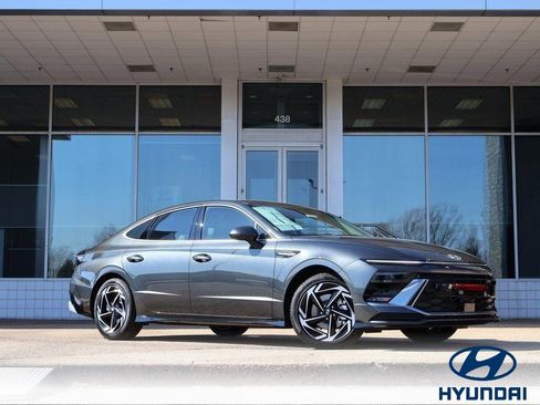 New 2026 Hyundai Sonata SEL image 1