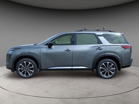 New 2026 Nissan Pathfinder Platinum AWD/4WD image 2