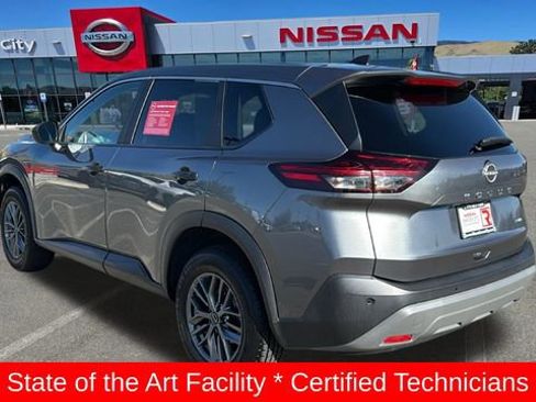 Used 2023 Nissan Rogue S AWD/4WD image 5