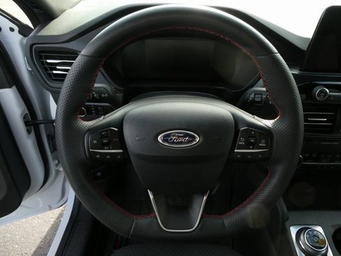 Used 2023 Ford Escape ST-Line image 4