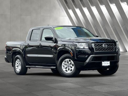 Used 2024 Nissan Frontier SV w/ Technology Package RWD image 2