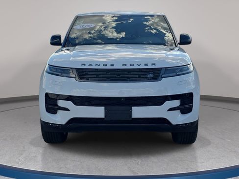 Used 2024 Land Rover Range Rover Sport SE image 2