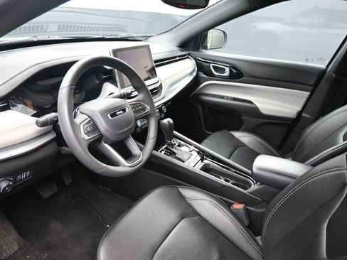 Used 2025 Jeep Compass Limited AWD/4WD image 20