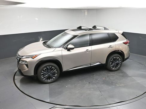 New 2026 Nissan Rogue Platinum w/ Platinum Premium Package image 36