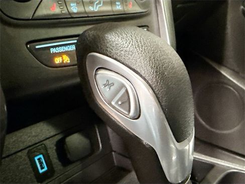 Used 2019 Ford Escape SE image 18