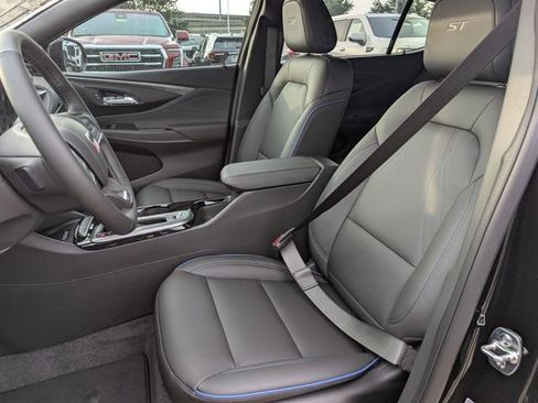 New 2026 Buick Envista Sport Touring FWD image 18