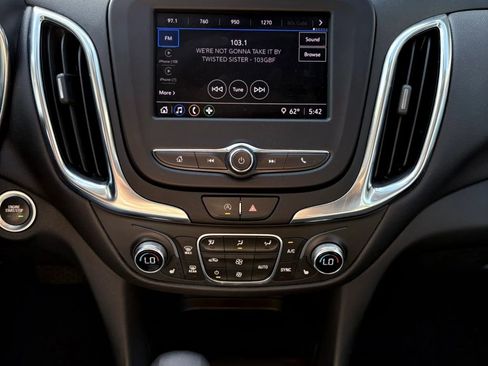Used 2022 Chevrolet Equinox LT FWD image 26