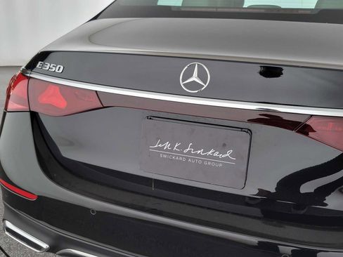 Used 2025 Mercedes-Benz E 350 Sedan image 12