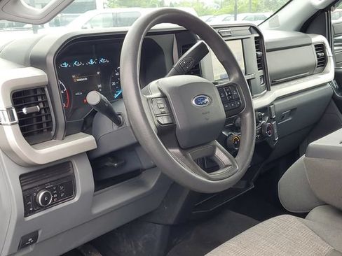 Used 2025 Ford F350 XLT AWD/4WD image 12