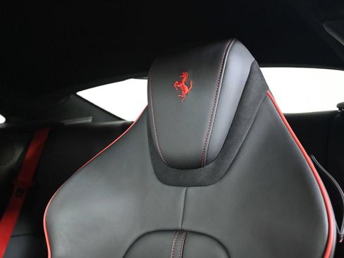Used 2022 Ferrari Roma RWD image 22