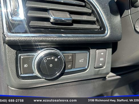 Used 2019 Lincoln Navigator Reserve image 17