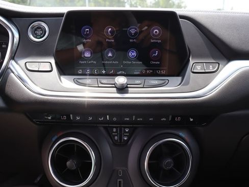 Used 2021 Chevrolet Blazer LT FWD image 13