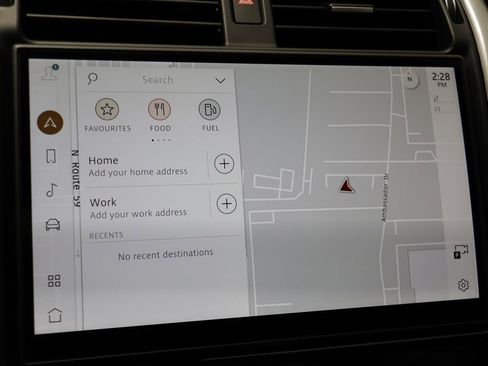 Used 2025 Land Rover Discovery Dynamic SE image 10