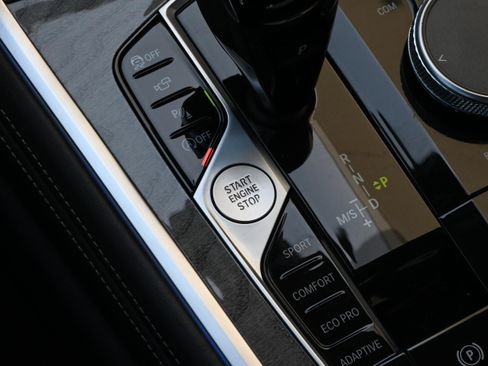 Used 2022 BMW 840i Coupe image 18