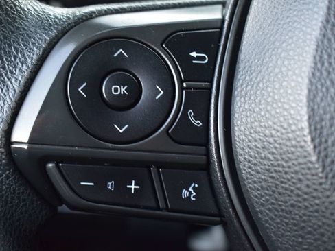 Used 2021 Toyota Corolla LE FWD image 31