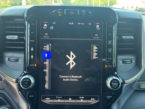 Used 2019 RAM 1500 Limited AWD/4WD image 9