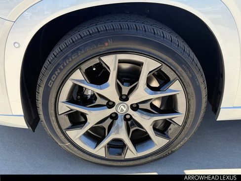 New 2026 Lexus TX 500h AWD image 9