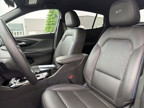 Used 2024 Buick Envista Sport Touring image 15