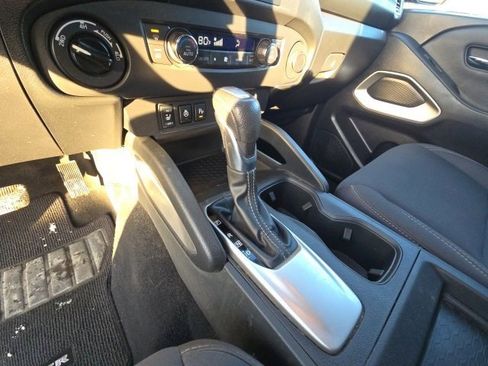 Used 2023 Nissan Frontier SV w/ SV Convenience Package image 14