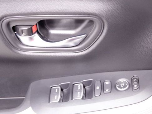 Certified 2025 Honda HR-V EX-L image 24