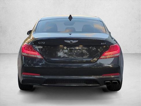 Used 2020 Genesis G70 2.0T RWD image 6