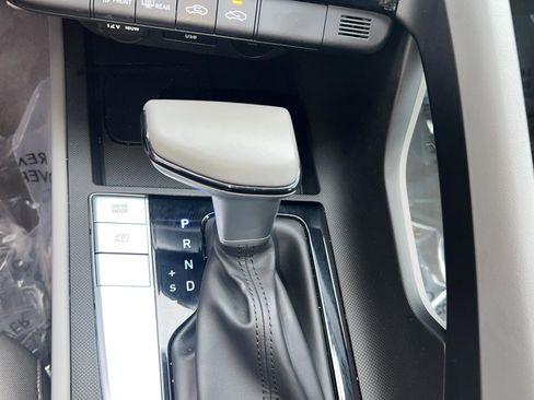 Certified 2025 Hyundai Elantra Sport image 17