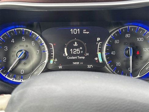 Certified 2019 Chrysler Pacifica Limited w/ Tire & Wheel Group image 12