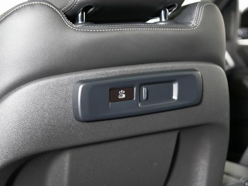 Used 2022 BMW X5 xDrive45e w/ M Sport Package image 19