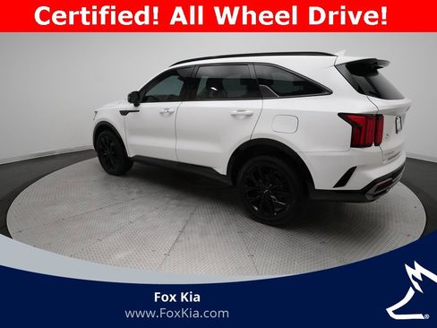 Certified 2023 Kia Sorento SX image 12