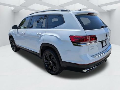 Used 2023 Volkswagen Atlas SE w/ Black Wheel Package FWD image 7