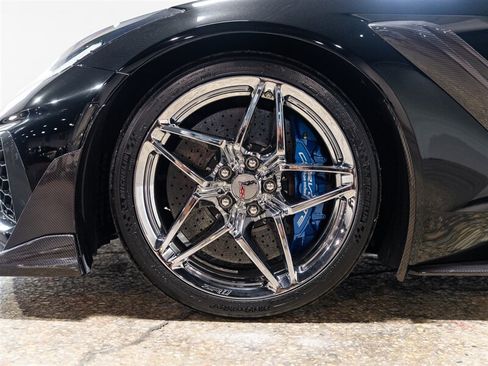 Used 2019 Chevrolet Corvette ZR1 RWD image 13