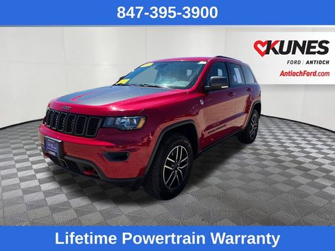 Used 2019 Jeep Grand Cherokee Trailhawk AWD/4WD image 3