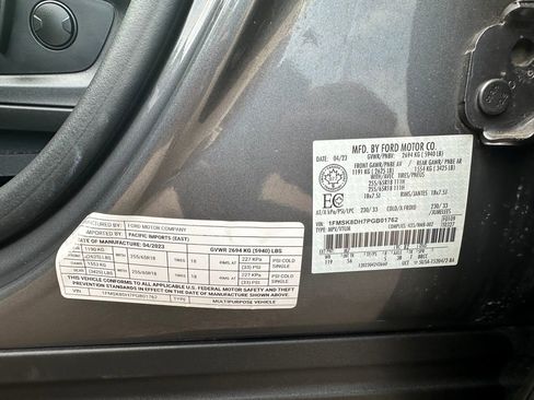 Used 2023 Ford Explorer XLT AWD/4WD image 9