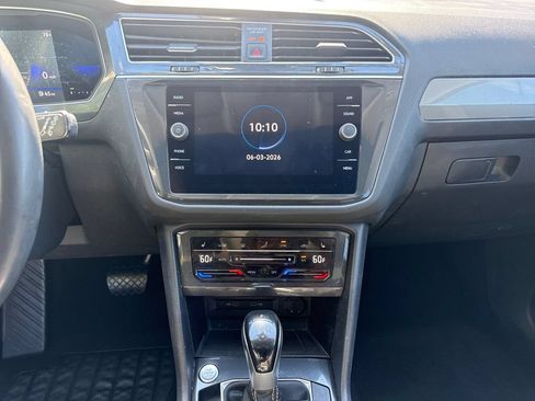 Used 2022 Volkswagen Tiguan SE AWD/4WD image 18