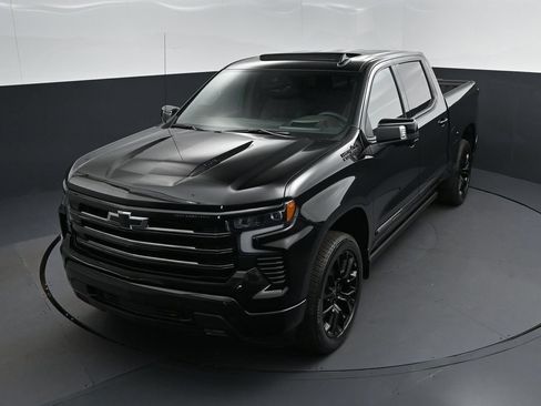 New 2026 Chevrolet Silverado 1500 High Country w/ Midnight Edition AWD/4WD image 32