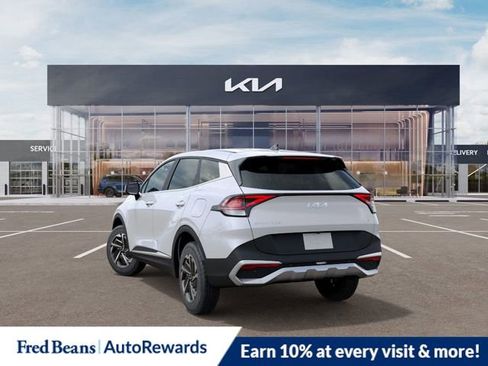 New 2025 Kia Sportage LX image 4